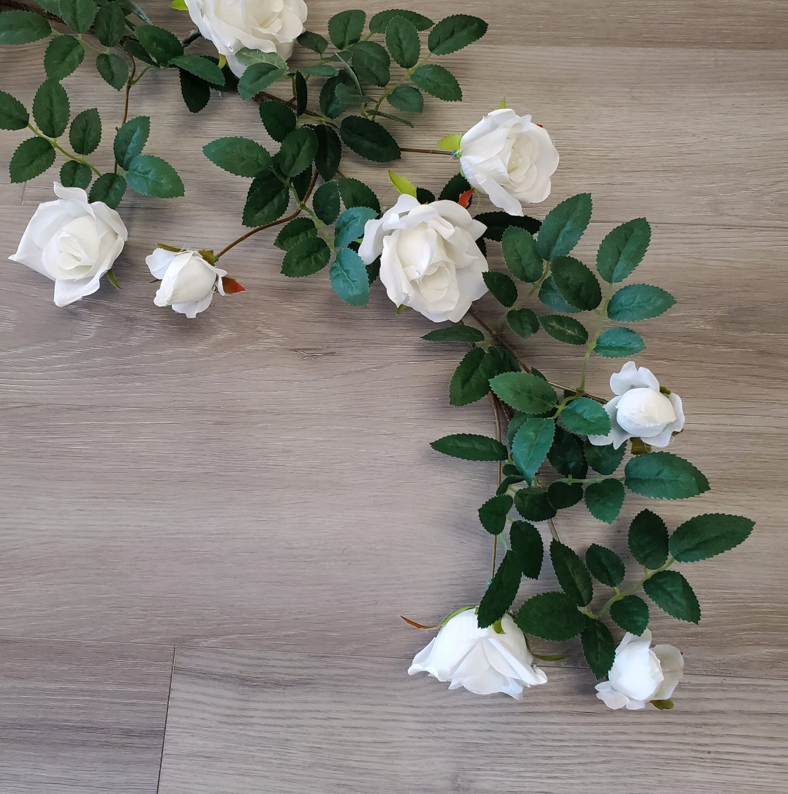 White Spray Rose Garland | Calgary Event Wholesale Wedding And Event Decor