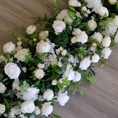 2m Luxury Garland - Greenery w/ White Flowers 1